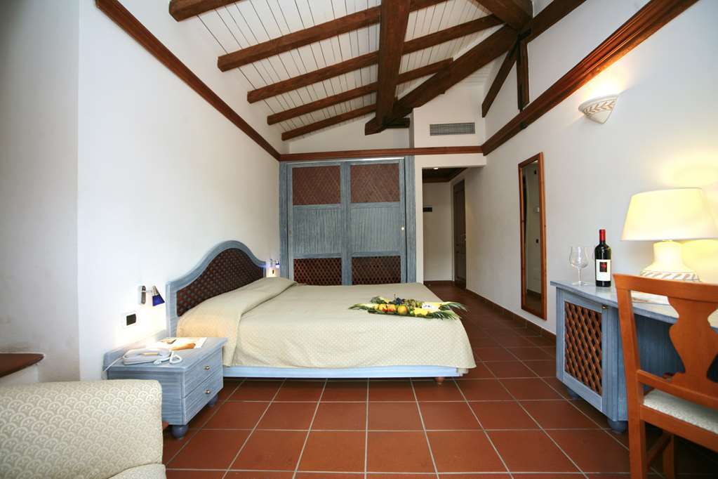 Hotel Palumbalza Porto Rotondo Habitación foto